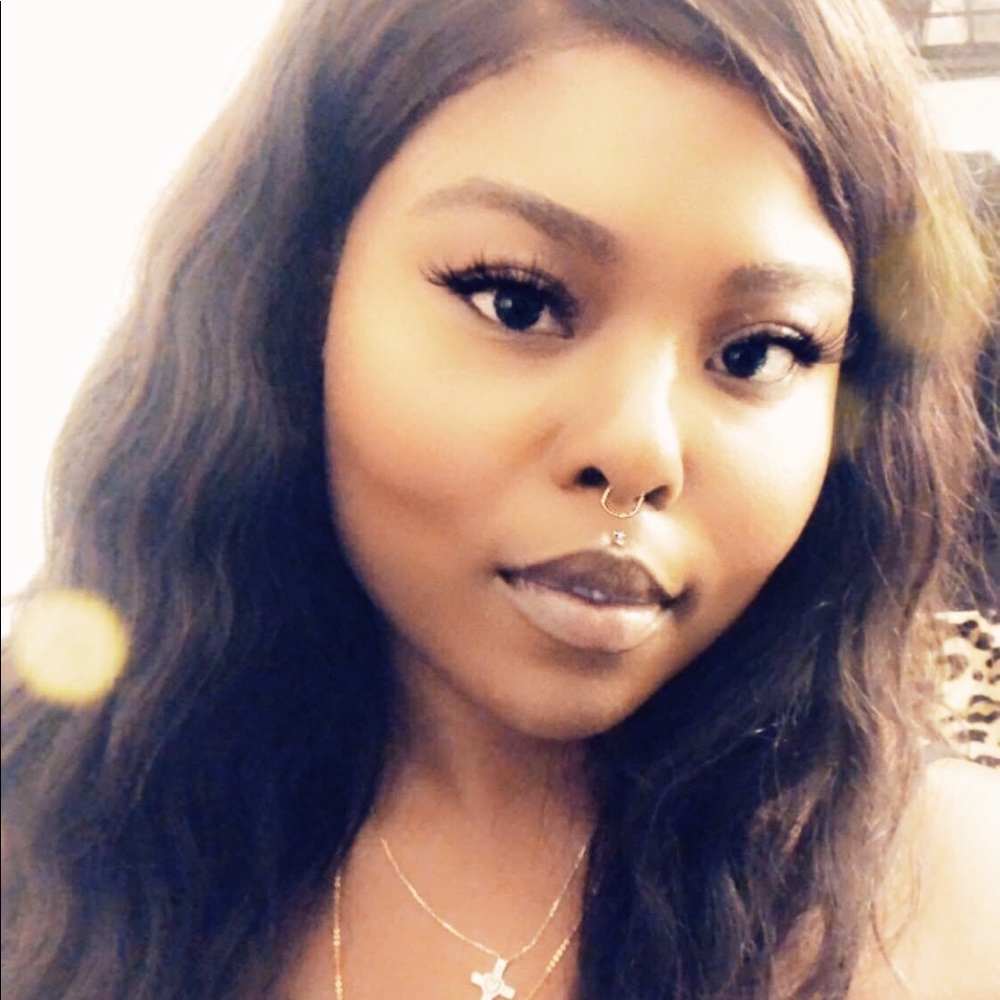 Meet your Posher, Jasmine